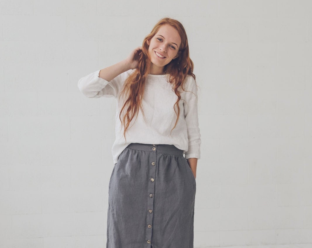 Women's linen three-quarter sleeve top