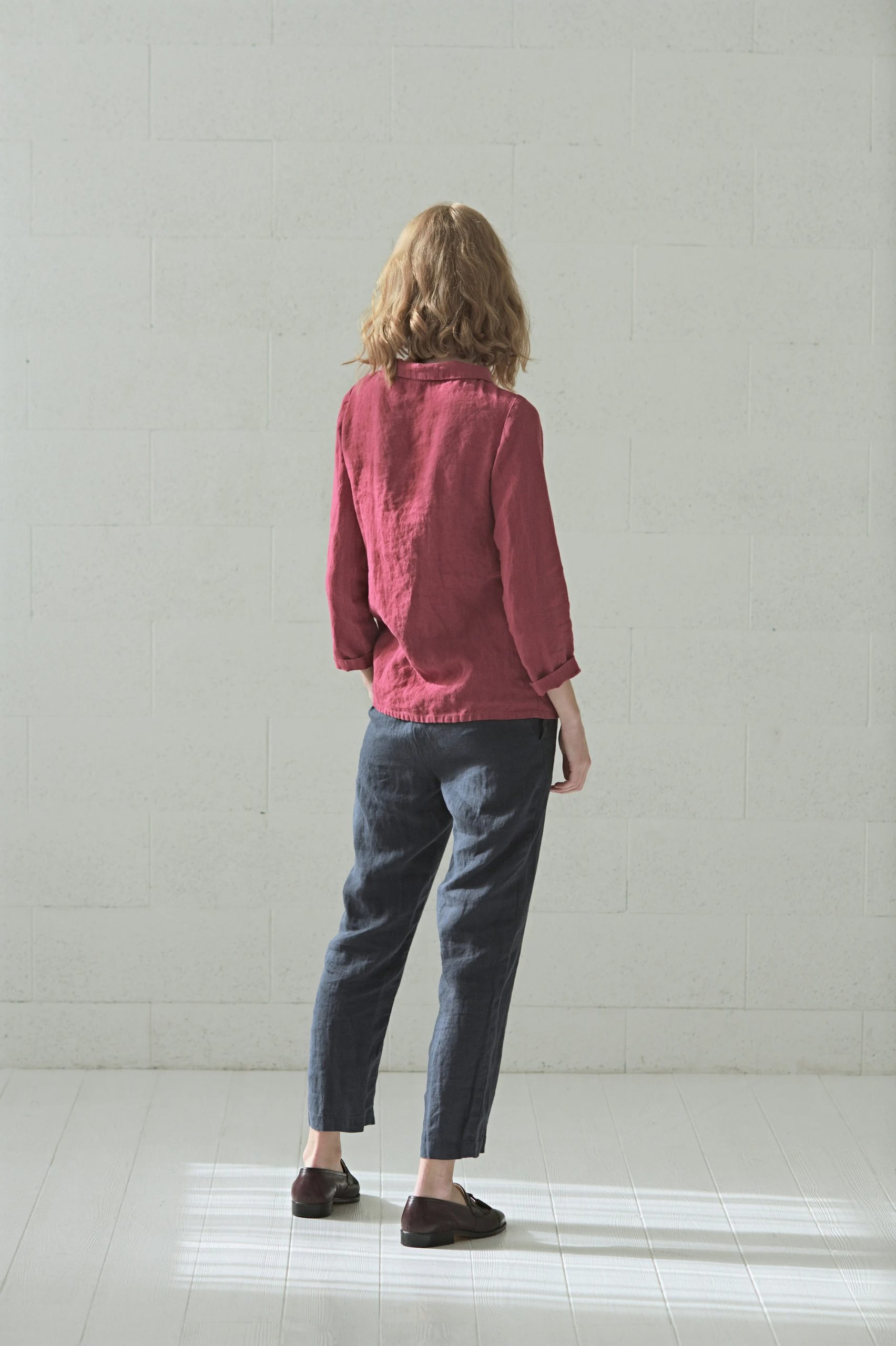 Women's Linen Button-Down Shirt - Image 3