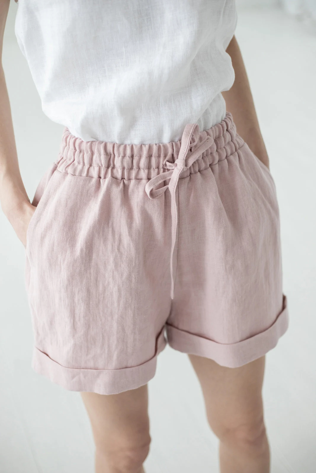 Women's Linen Roll-Up Shorts