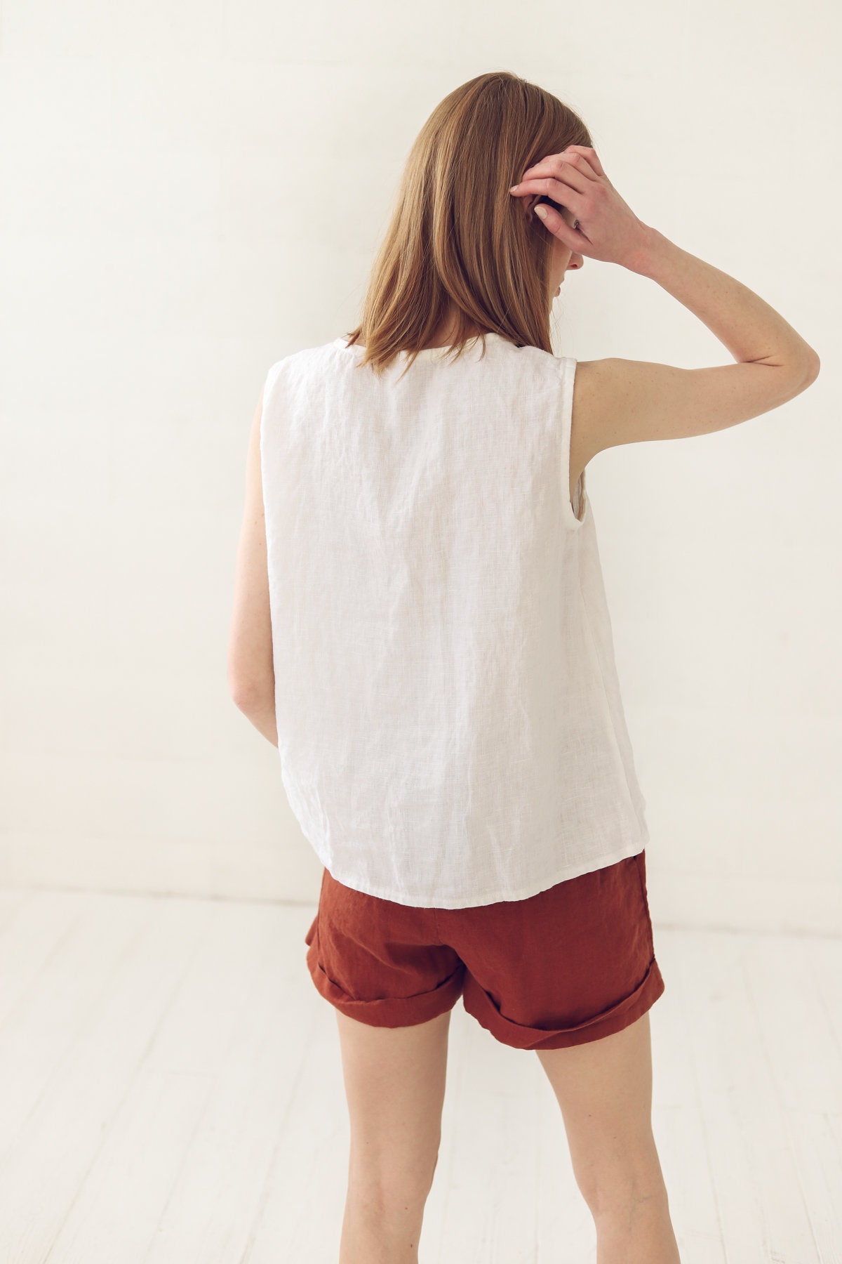 Summer women's linen sleeveless top - Image 3