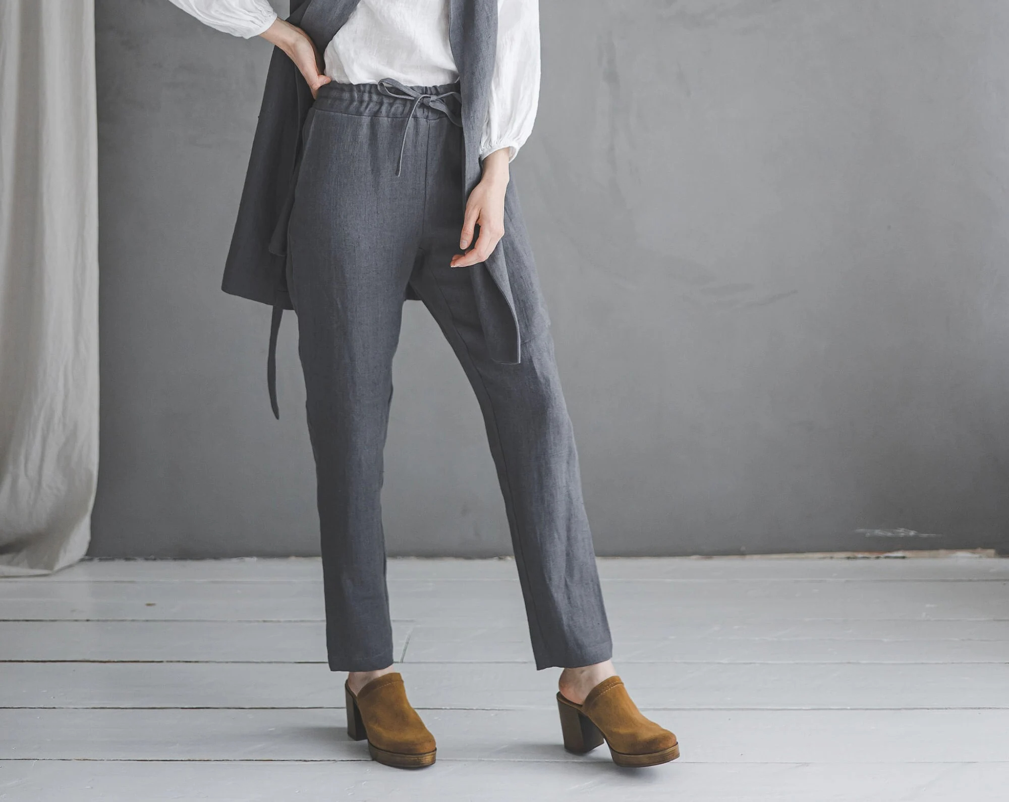Women's Linen Drawstring Pants - Image 4